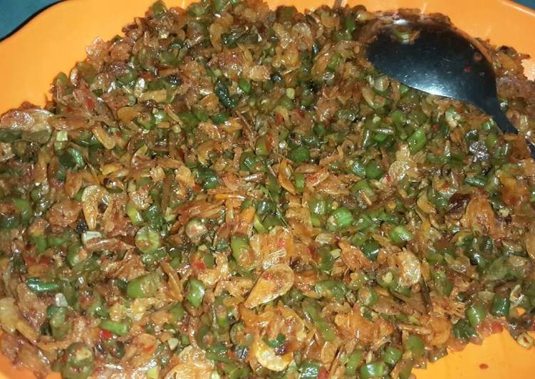  Resep  Sambel udang  rebon kacang panjang oleh Umma Nazidhan 