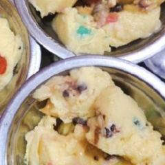A picture of Tutti fruti ice cream.