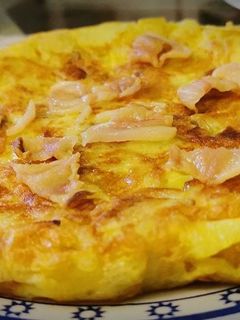 Una foto de Tortilla de Patatas con Tocino ibérico