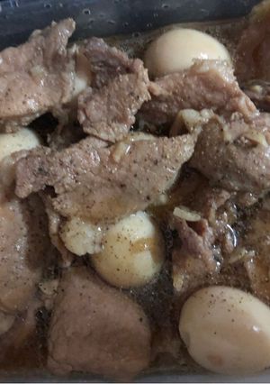 Hình của món Thịt kho trứng cút.