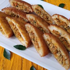 A picture of Bread Pockets.