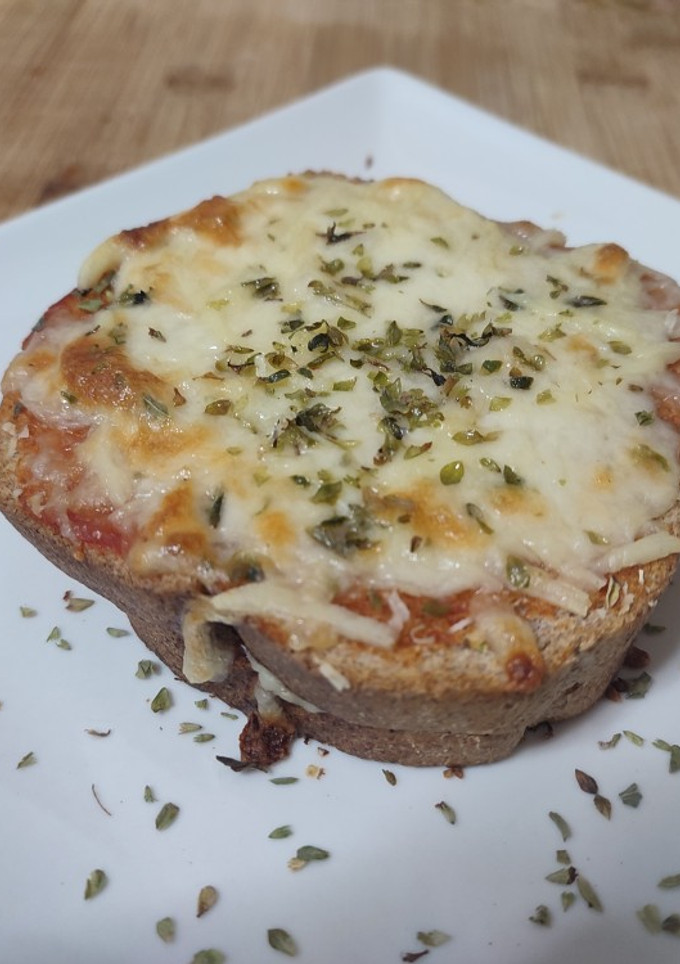 Una foto de Sándwich pizza versión 2