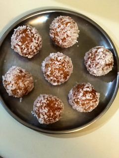 A picture of Dry jamoon.