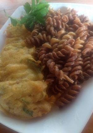 Una foto de Lampriao de merluza y fideos tostados (Plato ancestral indígena)