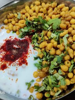 બુંદી નું રાઇતું(boondi raitu recipe gujarati) રેસીપી મુખ્ય ફોટો
