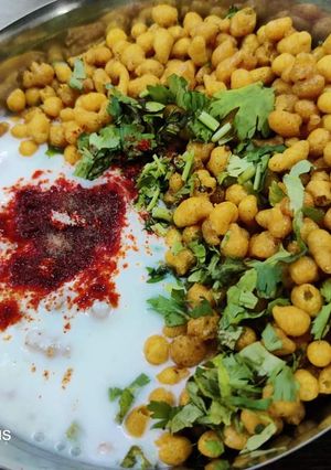 બુંદી નું રાઇતું(boondi raitu recipe gujarati) રેસીપી મુખ્ય ફોટો