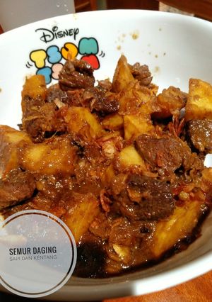 Foto resep Semur Daging dan Kentang