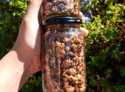 Una foto de granola en sarten