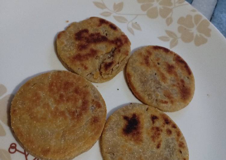 Recipe of Blends જીરા ક્રીસપી ભાખરી (Jeera Crispy Bhakhari Recipe In Gujarati)
