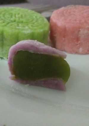 Hình của món Bánh dẻo có 3 nhân, 4 màu- hn food.