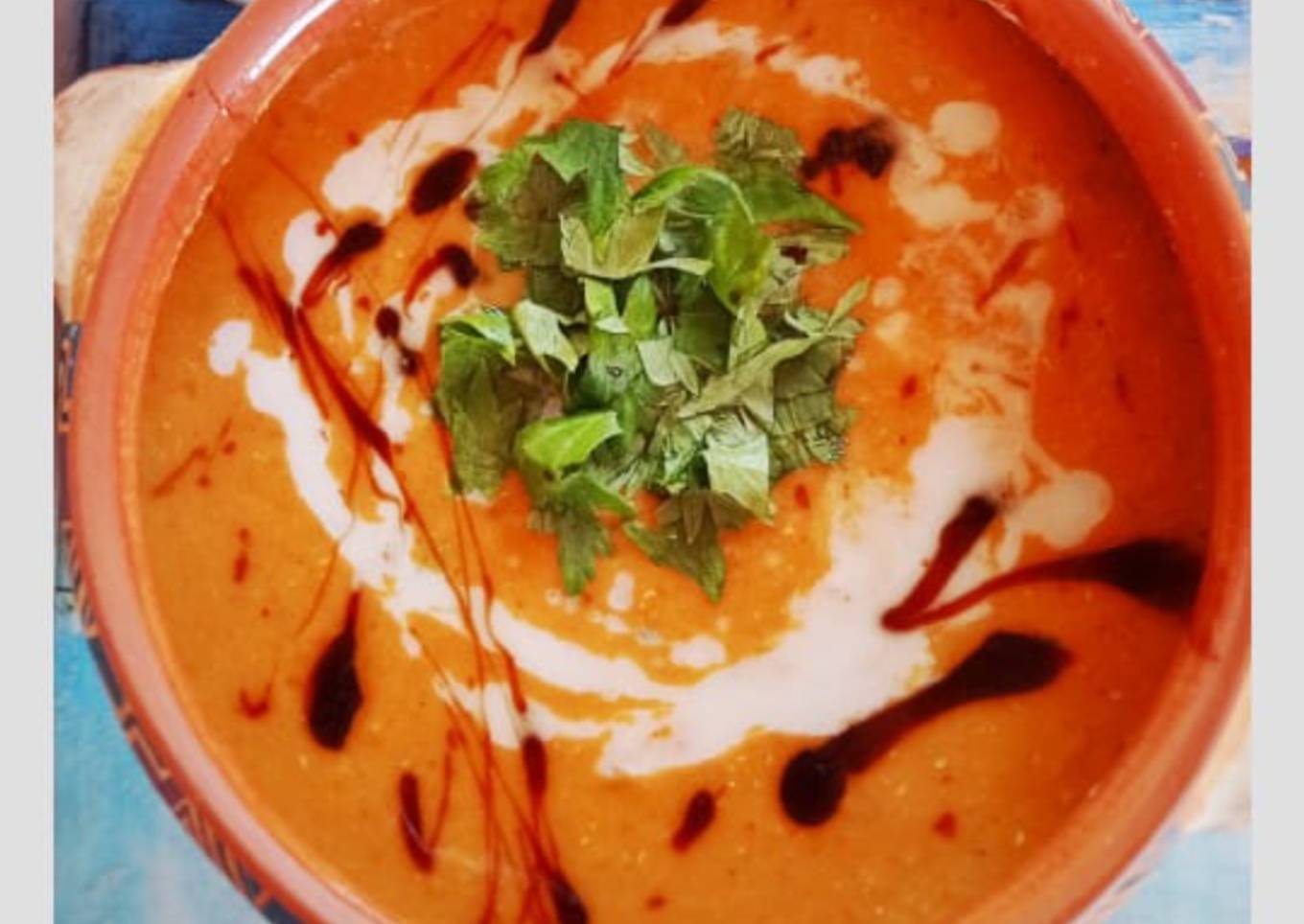 Sopa de lentejas turcas y leche de coco