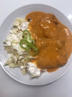 Harcsapaprikás túrós tésztával recept fotója