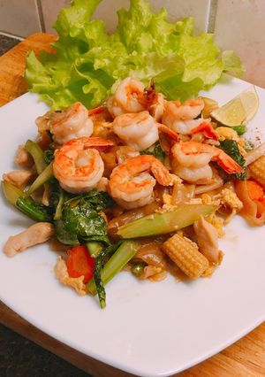 รูปของ ผัดซีอิ้วไก่+กุ้ง By ครัวแม่ศรีเหลี่ยม