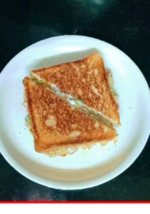 तवा ब्रेड सैंडविच (tawa bread sandwich recipe in Hindi) रेसिपी मुख्य फोटो