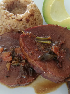 Una foto de Muchacho de res relleno