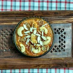 A picture of Papaya halwa.