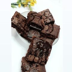A picture of Fudgy Brownies.