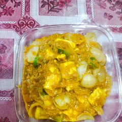 A picture of Paneer do pyaza.