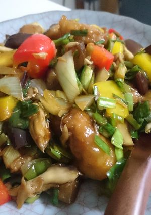 A picture of Sweet and Sour Pork with Tons of Vegetables.