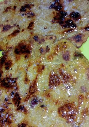 A picture of Missi roti.