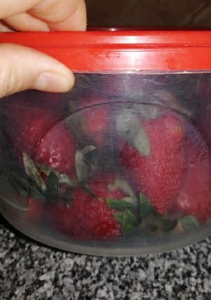 صورة لوصفة طريقتي في تجميد الفراولة🍓