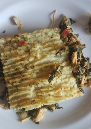 Una foto de Pastel de papa, espinaca y pollo 🥬🥔🍗
