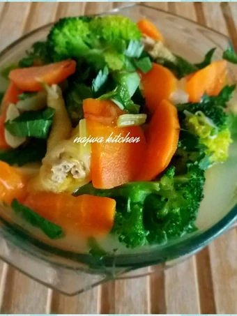 Langkah Mudah untuk Membikin Resep Soup sayur pelangi yang  Bikin Ketagihan Anti Ribet, Sempurna