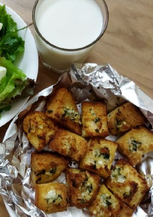 Hình của món Bánh mì bơ tỏi.