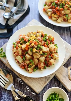 A picture of Corned Beef Potatoes.