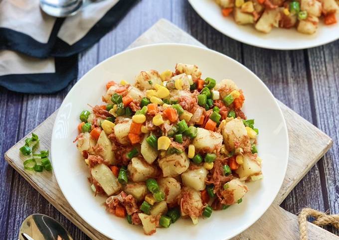 Steps to Make Award-winning Corned Beef Potatoes