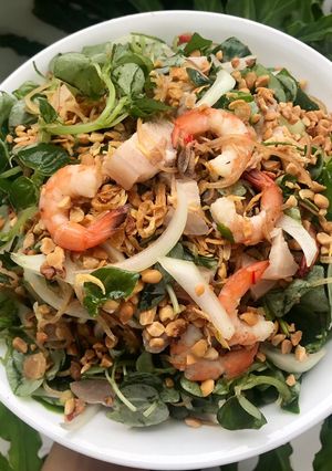 Hình của món Gỏi càng cua tôm thịt.