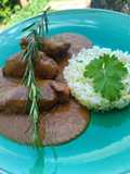 Carrilleras en salsa de vino, chocolate y vainilla