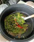 ผัดผักบุ้ง