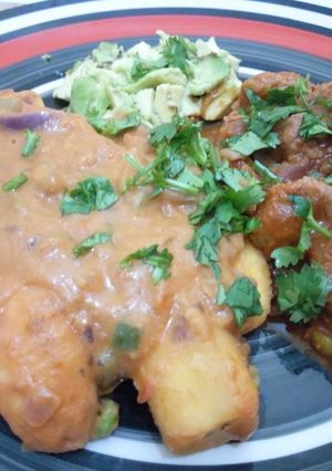 A picture of Plantains in Peanut Butter Served with Beef.