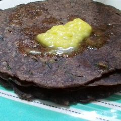 A picture of Ragi roti / Ragi talipat.