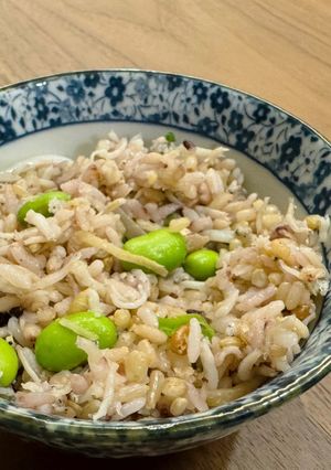 吻仔魚毛豆炊飯 的食譜成品照片