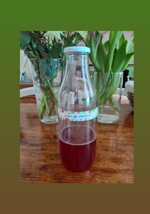 Une photo de Sirop de queues de fraises