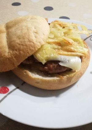 Foto principal de Hamburguesa con patatas