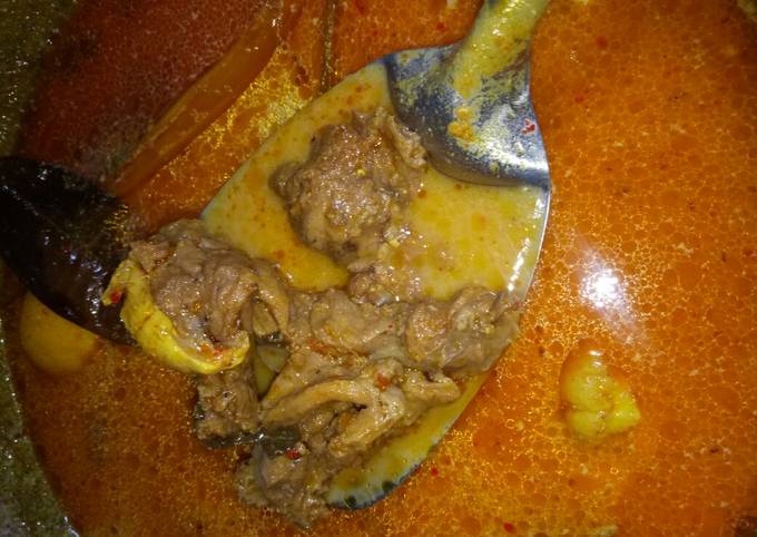 Gulai/gule kambing padang