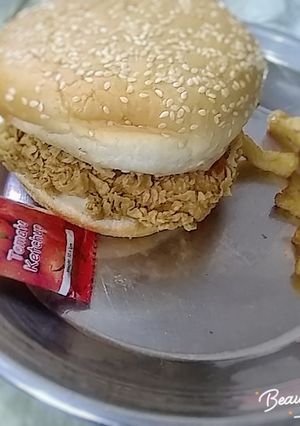 A picture of Zinger burger.