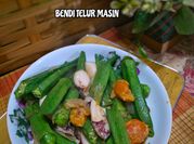 Gambar sotong telur masin