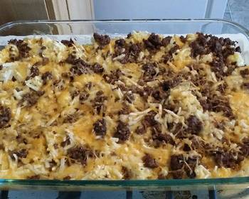 Easy Make Recipe Cheesy Beef and Hashbrown Casserole Delicious Steady