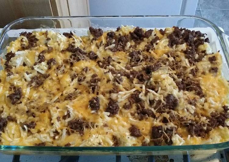 Cheesy Beef and Hashbrown Casserole Cheesy Beef and Hashbrown Casserole