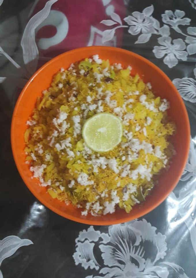 A picture of Kanda poha.