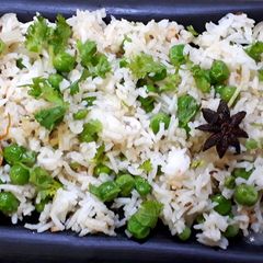 A picture of Matar Pulao With Leftover Rice.