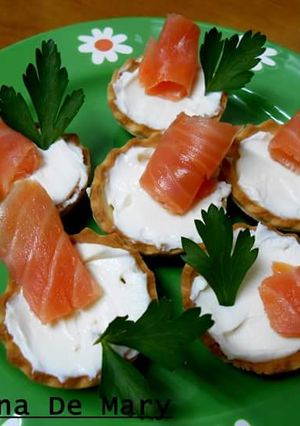 Una foto de Tartaletas de salmón y queso philadelphia