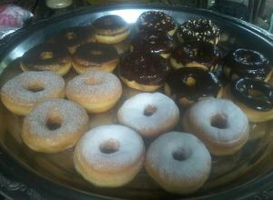 Foto resep Donat white ring dengan glaze sederhana