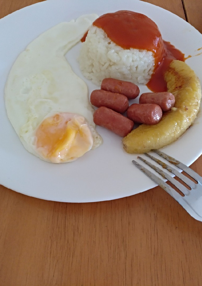 Una foto de Arroz a la cubana