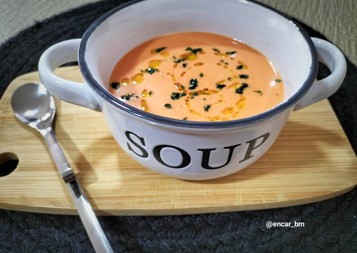 Sopa fría de tomate cherry