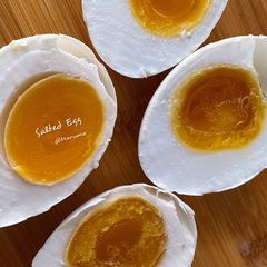 A picture of Salted Egg.